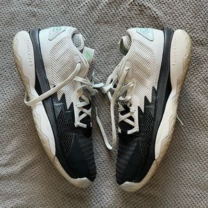 Adidas Dame 8 basketball sneakers